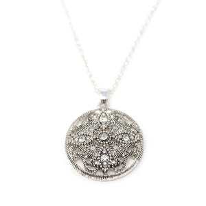 Flower Pattern Necklace Silver Tone - Mimmic Fashion Jewelry