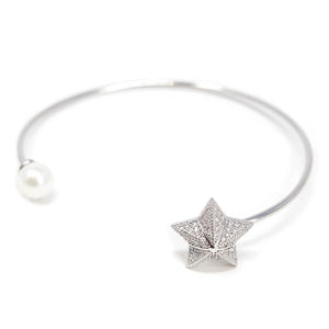 Star Fish and Pearl Bangle Rhodium Pl - Mimmic Fashion Jewelry