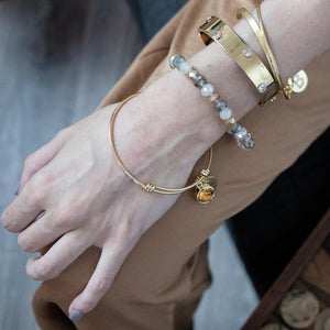 Three Colors Glass Bead Bracelet with Disc Charm Gold Tone - Mimmic Fashion Jewelry